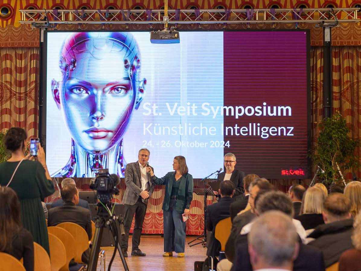 Manuela-Moderation-StVeit-Symposium